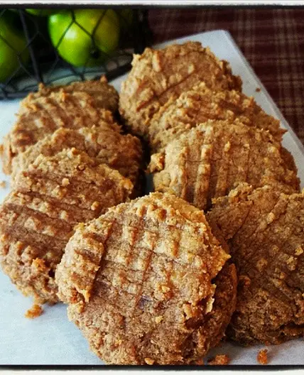 Cleanest, Easiest, Yummiest, Peanut Butter Cookies