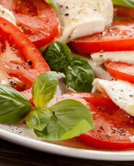 Heirloom Tomato Basil Mozzarella Salad