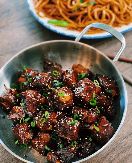 Sweet and Sour Garlic Short Ribs
