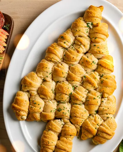 Christmas Tree Pull-Apart Bread
