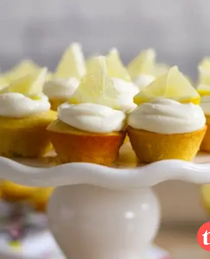 Keto Lemon Cupcakes Recipe (Creamy Lemon Frosting)