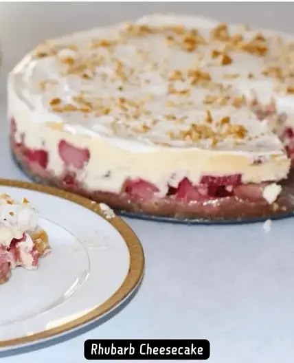 Delicious Rhubarb Cheesecake Recipe