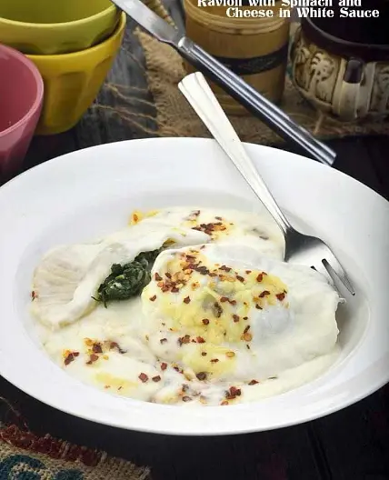 Ravioli with Spinach and Cheese in White Sauce recipe
