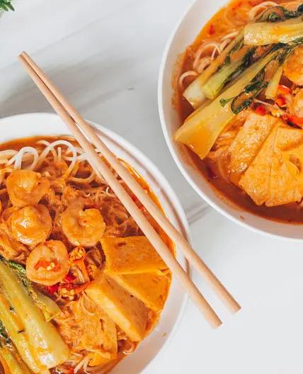 Healthy Prawn Laksa Noodle Soup