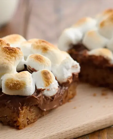 Warm Toasted Marshmallow S'mores Bars