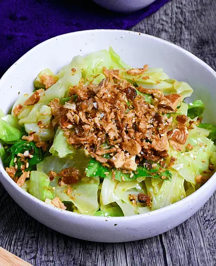 Mugen Cabbage (Infinite Cabbage Salad with Crunchy Furikake)