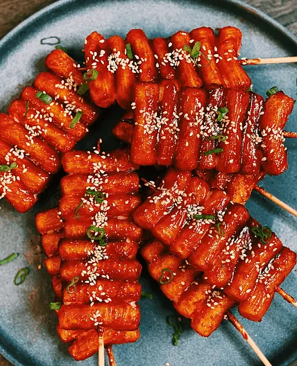 Korean Spicy Rice Cake Skewers - Tteok Kkochi