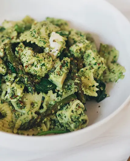 Chicken Pesto Pasta with Asparagus