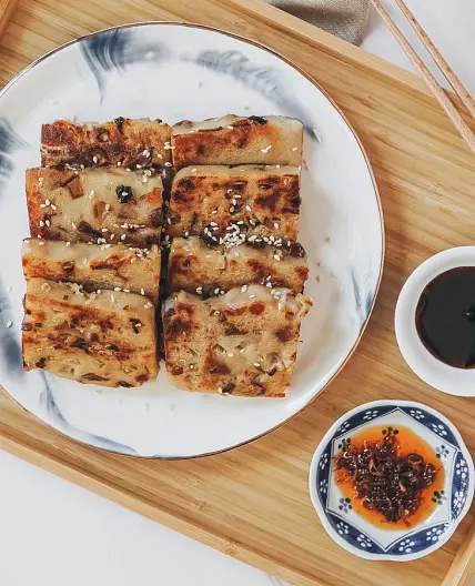 Vegan Turnip Cake (Chinese Lo Bak Go)