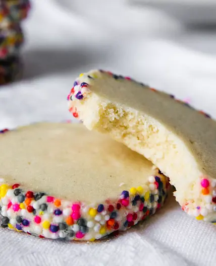 Classic Vanilla Shortbread Cookies