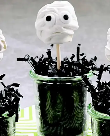Halloween Mummy Brownie Pops