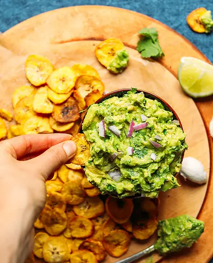 Baked Plantain Chips + Garlicky Guacamole