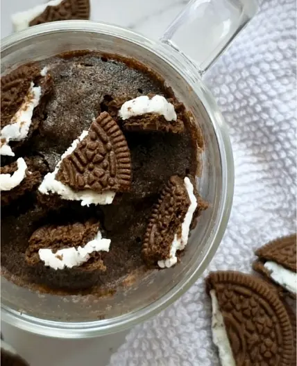 EASY Oreo Mug Cake Recipe (Quick + ONLY 4 Ingredients!)