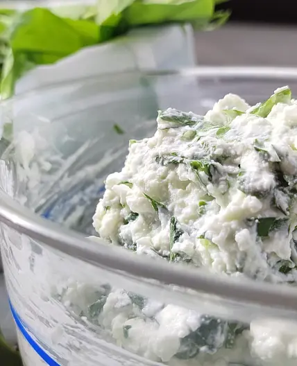 Simple Wild Garlic with Cottage Cheese Breakfast