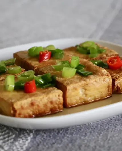 Spring Onion Tofu (Vietnamese Dau Phu Tam Hanh)