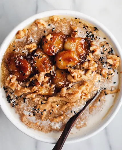 Amaranth Breakfast Porridge with Caramelized Bananas