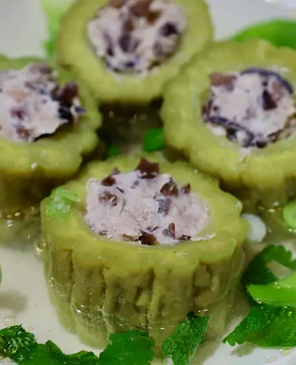 Vietnamese Stuffed Bitter Melon Soup (Canh khổ qua dồn thịt)