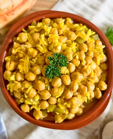 Spanish Chickpeas and Rice | Garbanzos Como Conejo