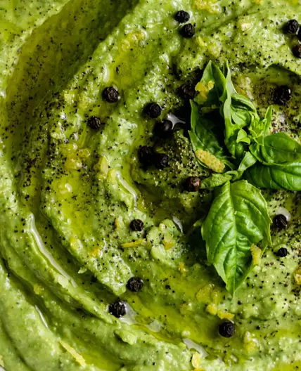 Spinach and Garlic White Bean Dip
