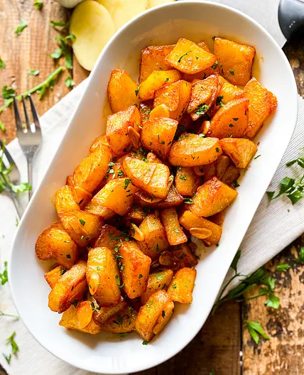 Spicy Garlic Spanish Potatoes | Patatas al Pil Pil Recipe