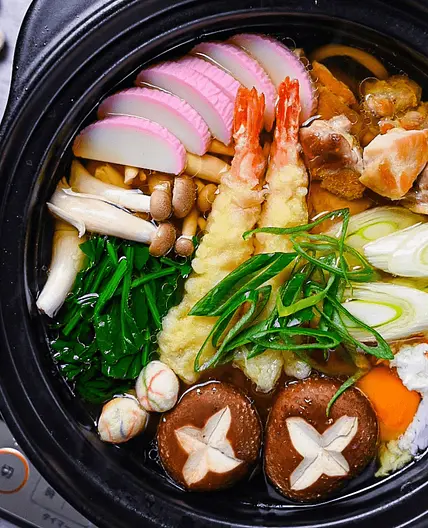 Nabeyaki Udon (Japanese Udon Hot Pot)