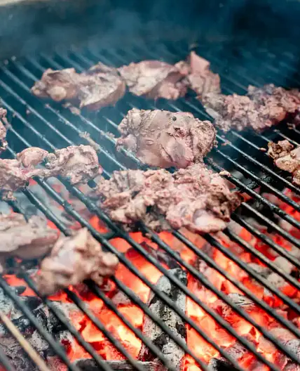 Foie de volaille grillé, mariné à la moutarde, au citron et au thym (tendre et juteux)