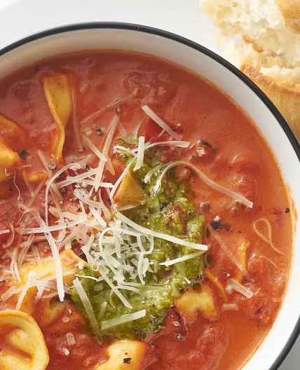 Slow-Cooker Creamy Tomato and Tortellini Soup