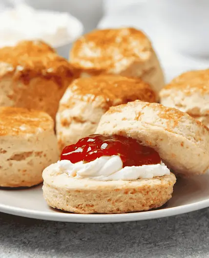 Scones (Crumbly Cream Cakes)