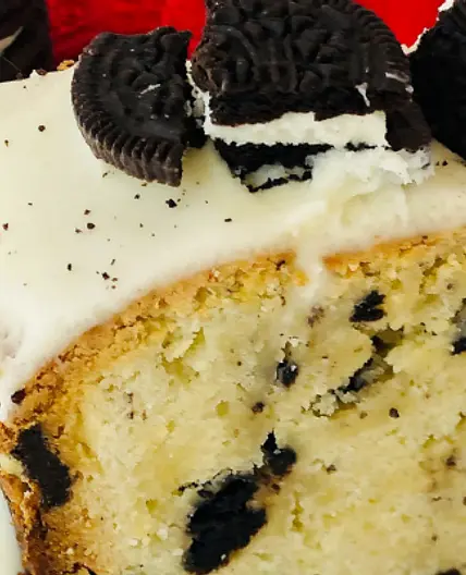Oreo Cookies And Cream Pound Cake