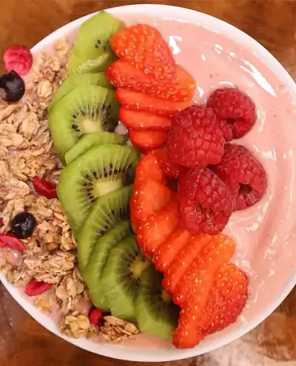 Strawberry and Banana Smoothie Bowl