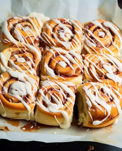 Apple Cinnamon Rolls