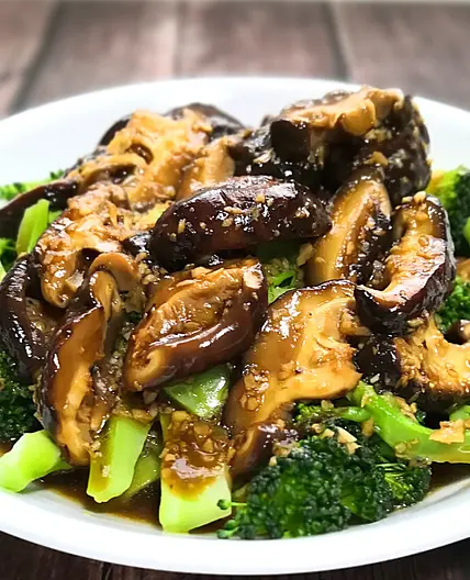Broccoli and Shiitake Mushrooms in Oyster Sauce