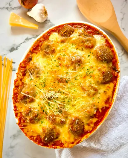BEST Baked Spaghetti and Meatballs Recipe (Casserole Bake!)