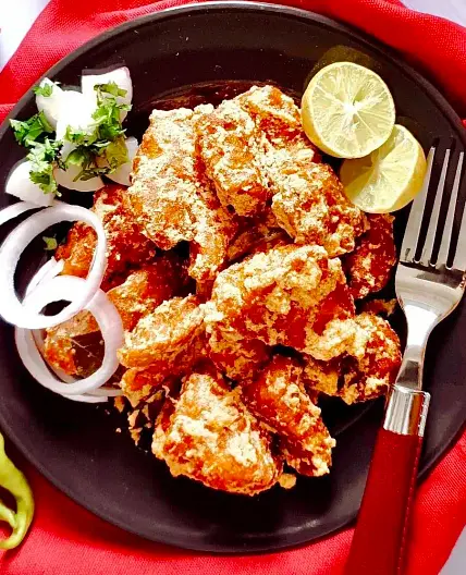 EASY Crispy Fried Indian Chicken Mixed with Tangy Sauce Recipe