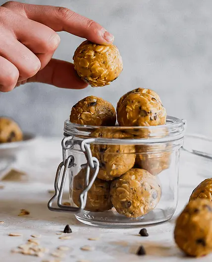 No-Cook Peanut Butter Chocolate Chip Cookie Bites