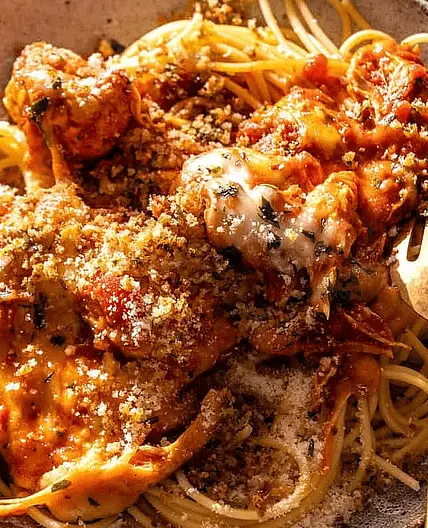 High-Protein, Veggie-Loaded Crockpot Chicken Parmesan