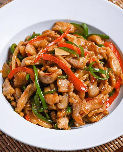 Chinjao Rosu (Japanese Style Pepper Steak Stir Fry)