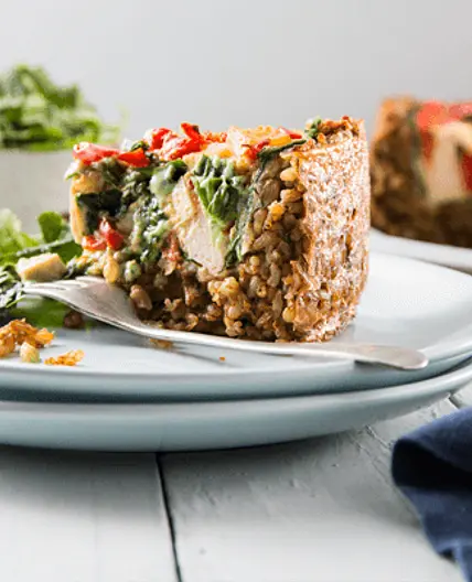 Spinach quiche with brown rice crust