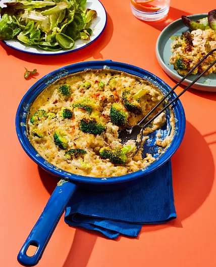One-skillet cheesy chicken and broccoli casserole