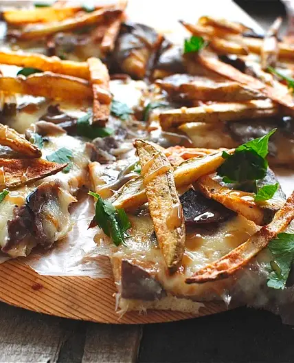 Poutine Canadian Pizza