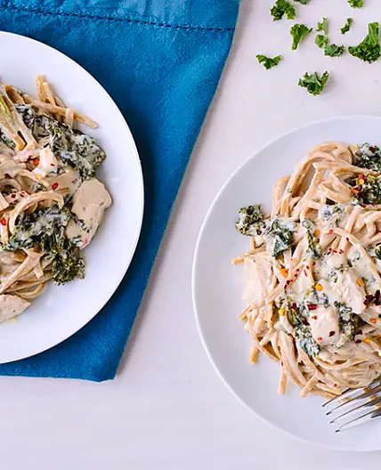Slow-Cooker Kale and Chicken Fettuccine Alfredo