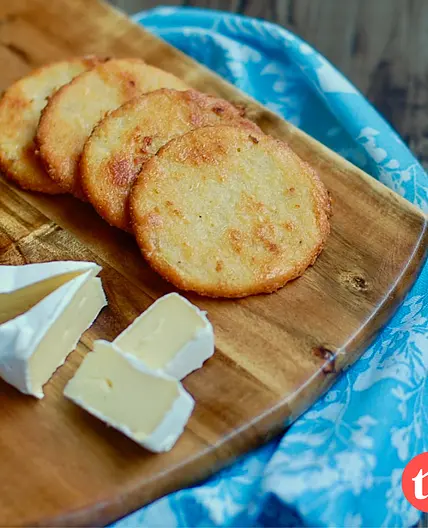 Keto Cheese Crackers Recipe (mozzarella dough)