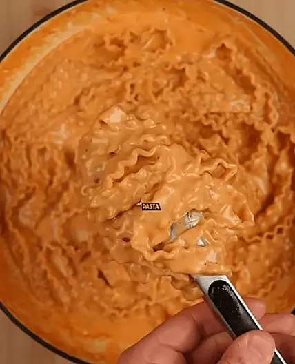 Buffalo One-Pan Chicken Pasta