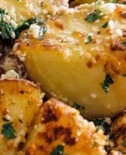 Garlic parmesan roasted potatoes