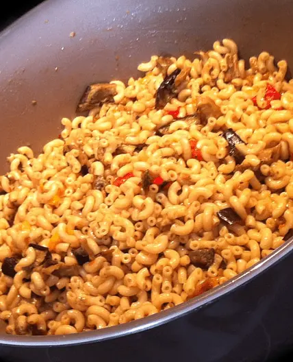Salade de pâtes aux légumes grillés