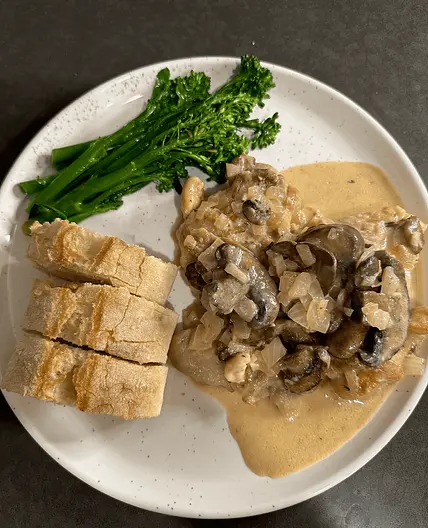 Chicken Thighs with Mushroom Cream Pan Sauce