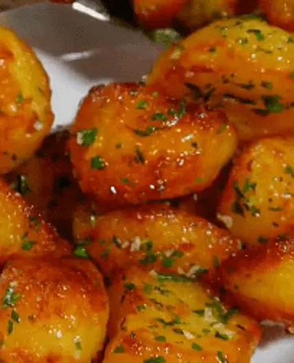Garlic and Herb Roasted Potatoes