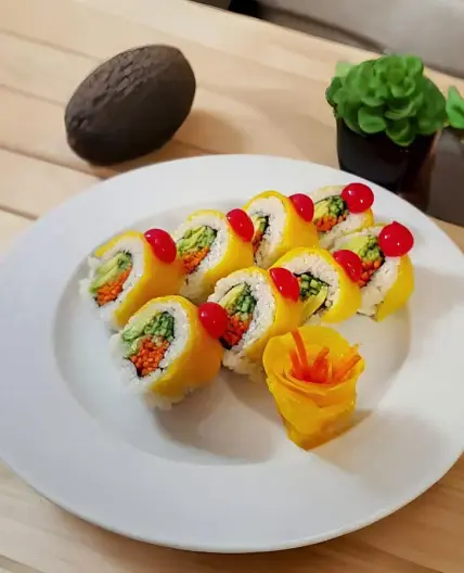 Vegan Mango Sushi In Amazing Tropical Uramaki Style