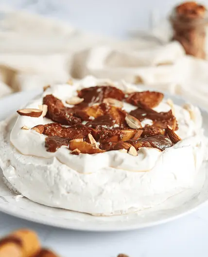 Apple Pavlova