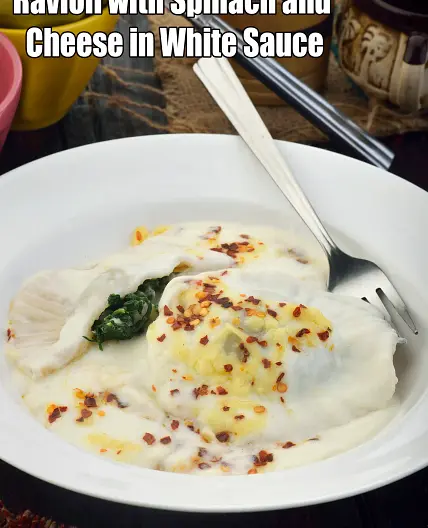 Ravioli with Spinach and Cheese in White Sauce recipe | Indian style Creamy Spinach and Cheese Ravioli | Baked Vegetarian spinach cheese pasta |